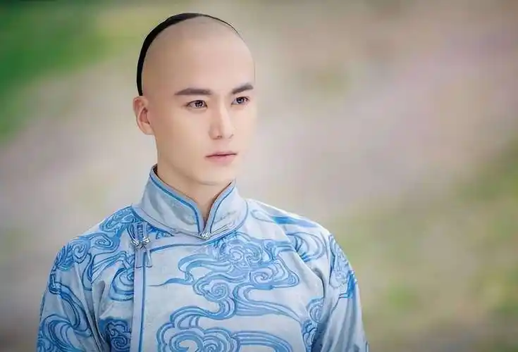 康熙第十二子胤祹被苏麻喇姑抚养长大没参与争位却被雍正打压