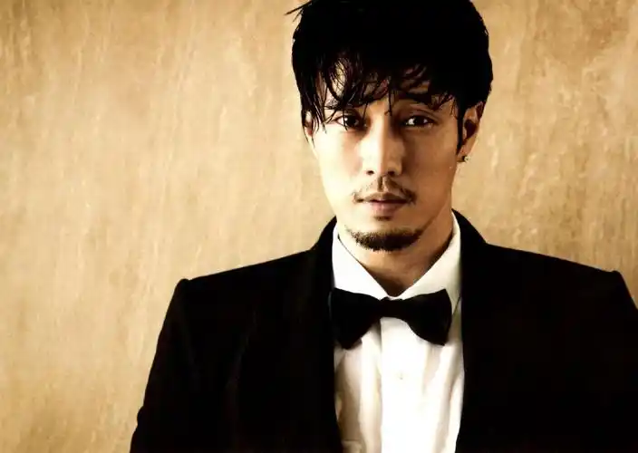 韩国男演员苏志燮为什么叫大叔