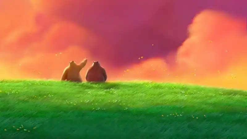 熊出没伴我熊芯 熊大 熊二 草地 云朵 4k超清动漫壁纸