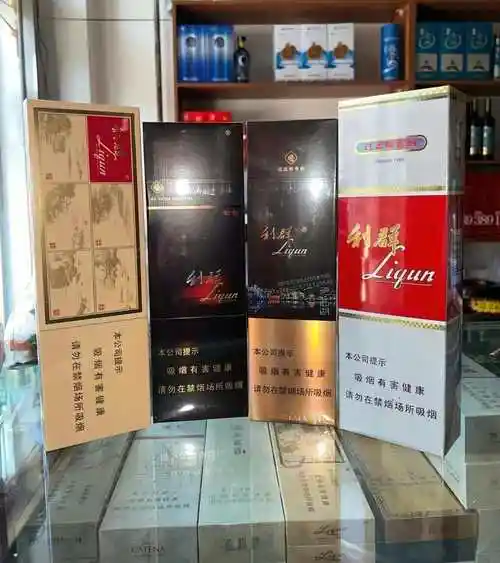 江西鹰潭,2名烟草执法人员发现商家价值1690元的香烟,疑似假货