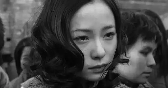 傍大款,认干爹,还要立"才女"人设,"顶级绿茶"江一燕上位史