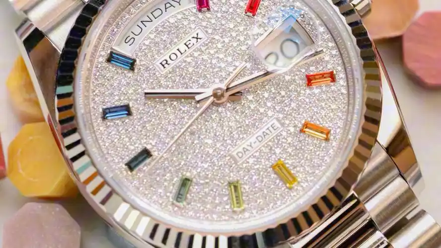 劳力士彩宝满天星128239,星期日历系列,直径36mm,满钻工艺,超闪表盘