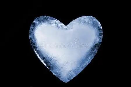 冰冻的心脏冰淇淋形状的心冰心里结冰的花喜欢吃冰淇淋心与点心形