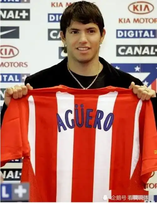 梅西好基友阿圭罗告别绿茵生涯曾与梅西传奇齐名