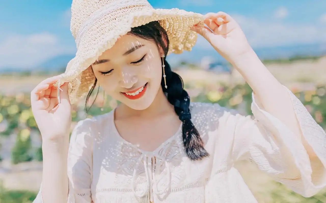 性感美女户外小清新唯美写真图片壁纸