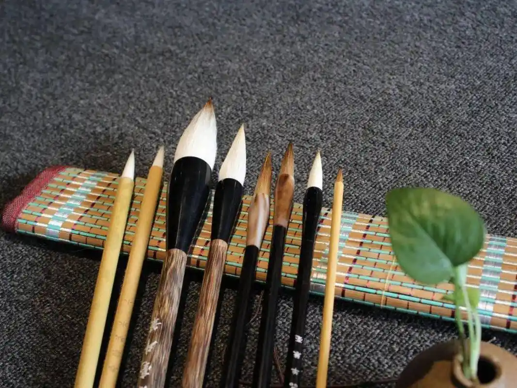 爆售2万支!毛笔8支138元送笔帘!_cm