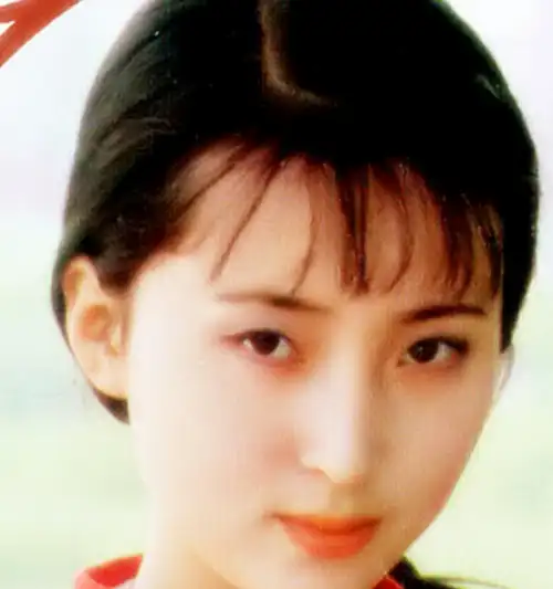 87版红楼梦陈晓旭唯美的生活照,第三幅图,美得不食人间烟火_林黛玉