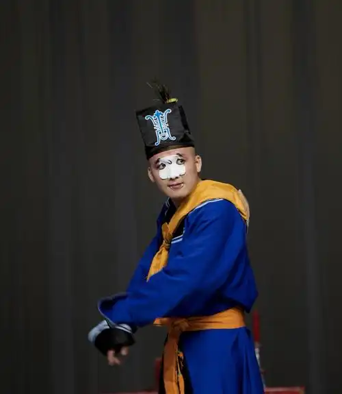 京剧丑角在戏剧中,可喻为肴馔中的"作料儿"