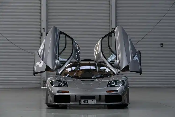 售价近2000万美金的迈凯伦f1 lm-spec!6.1升v12引擎,680马力-新浪汽车