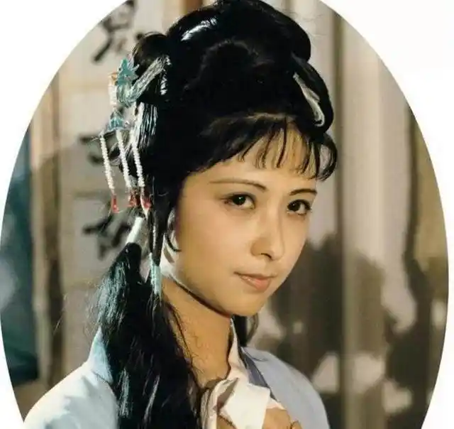 尤二姐张明明饰