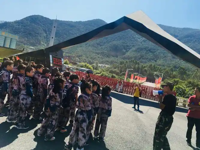 连江文笔小学三年八班国庆一日游