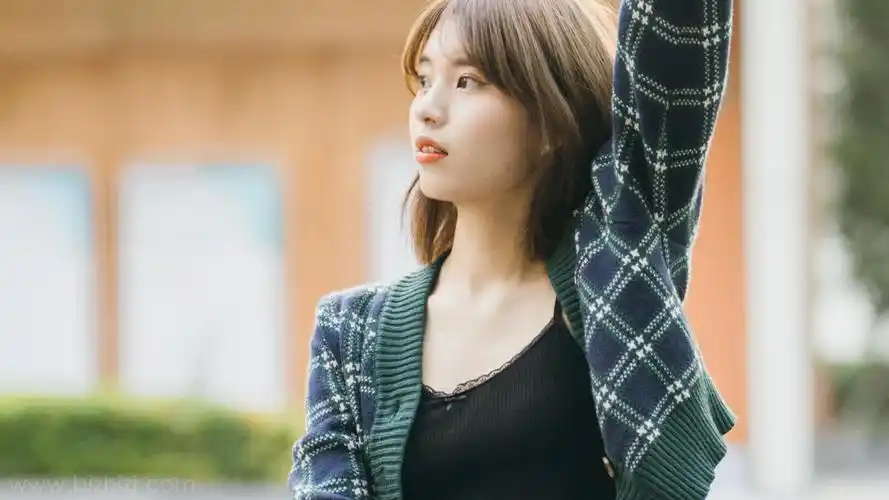 超级好看的壁纸高清女生短发-美女壁纸 - 壁纸家