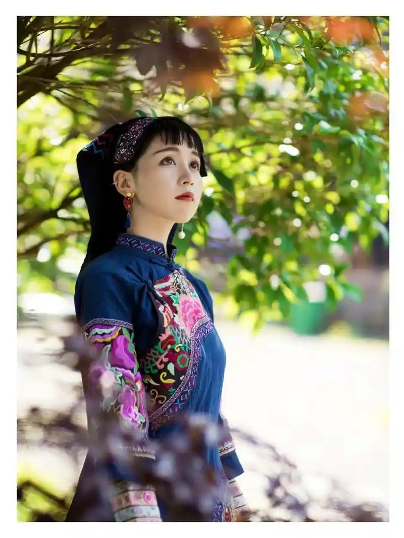 土家族姑娘,最美还是农作时