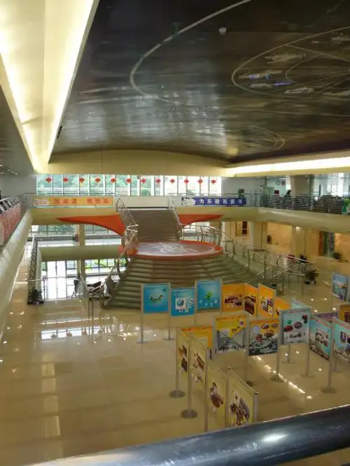 探访深圳少年儿童图书馆