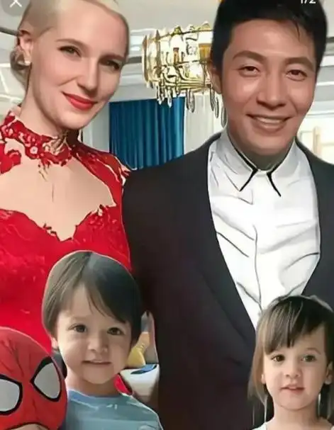 撒贝宁一家四口国庆出游白人老婆貌美腿长秒杀女明星