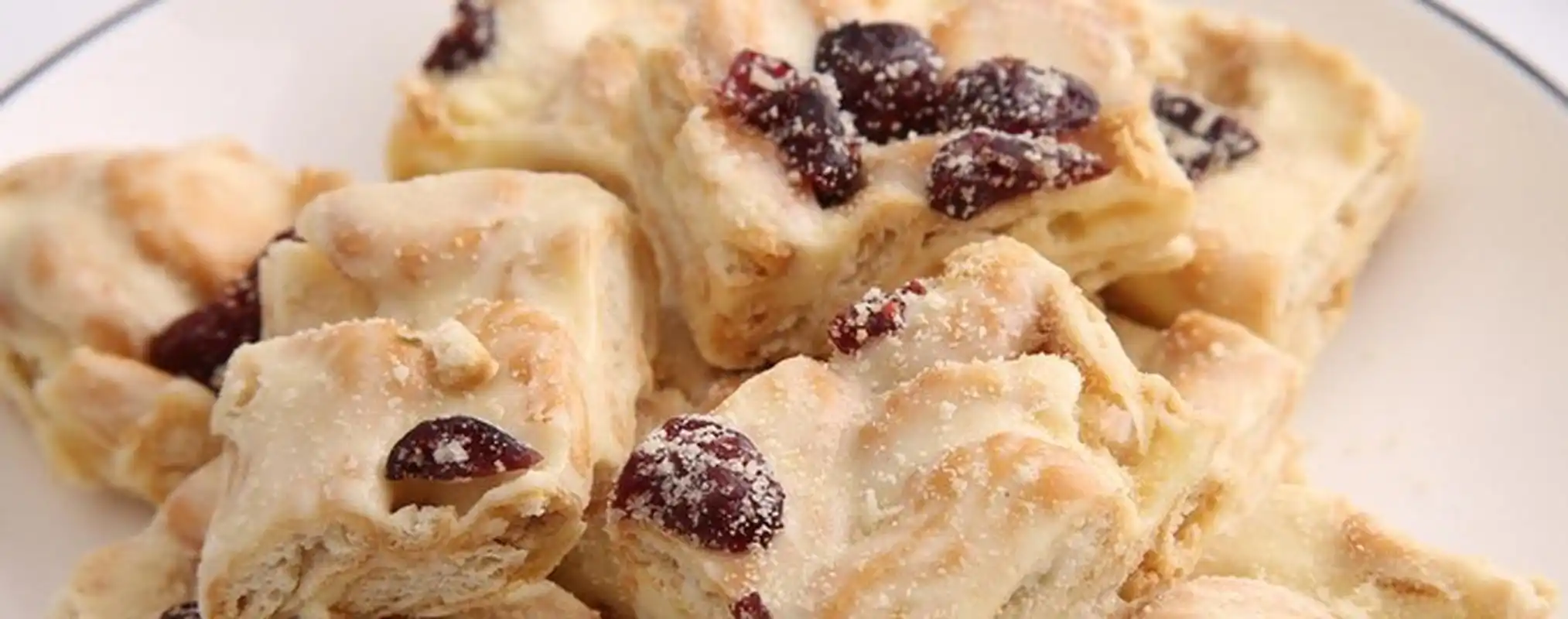 深州蜜桃已有近两千年的栽培史.主要产区在河北省深县.