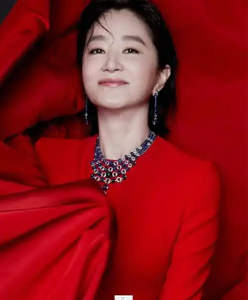 68岁林青霞减肥了!