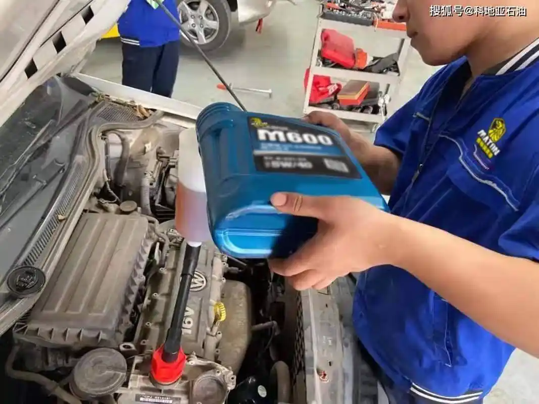 麦顿润滑油教你换机油注意的细节