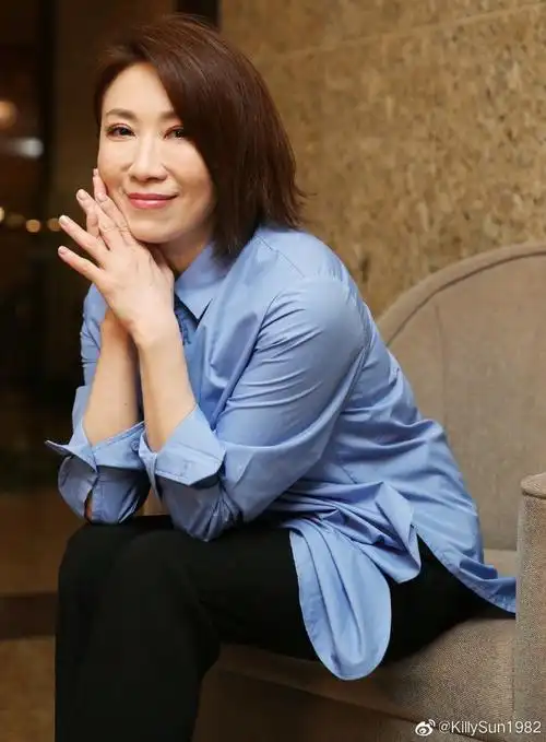 李翊君[超话]# 这甜美的笑容已经融化了我. 来自killysun1982 - 微博