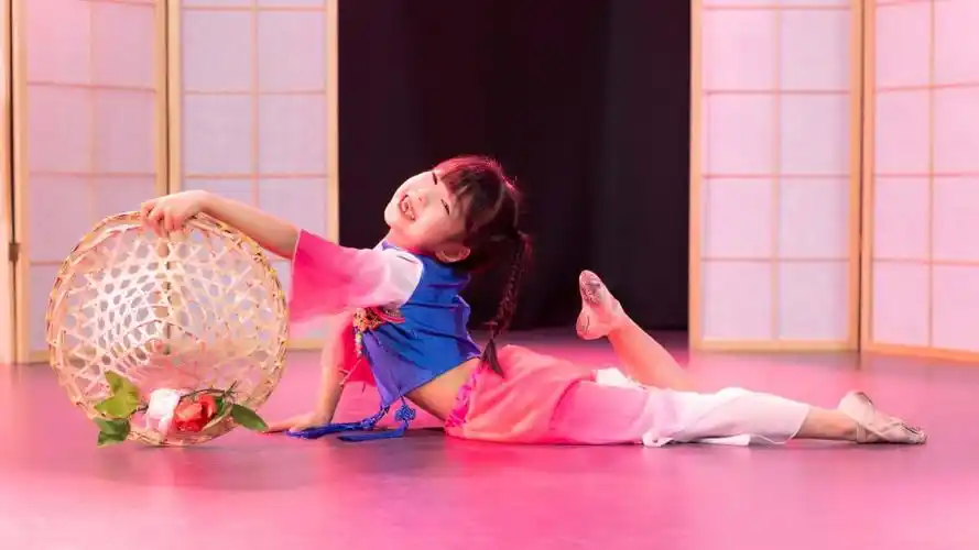 少儿中国舞剧目《水梦瑶》