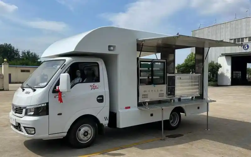 东风1.5排量,移动摆摊摊位车.地摊经济开放.实体店铺落幕.