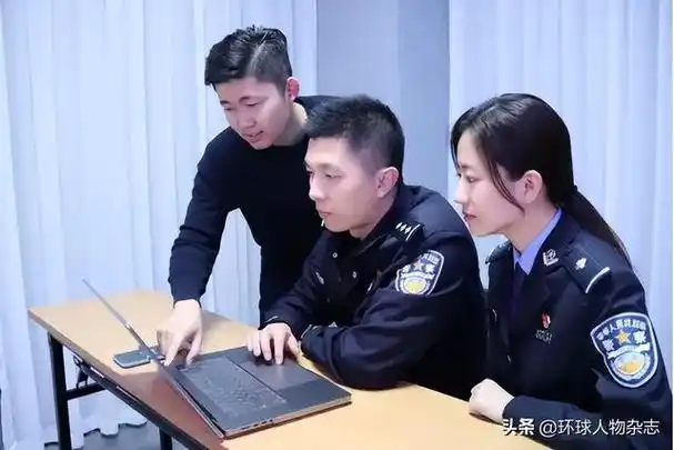 28岁的她,被赞"全网最甜"警花|边防|旅客|边检站|出入境|检查员_网易