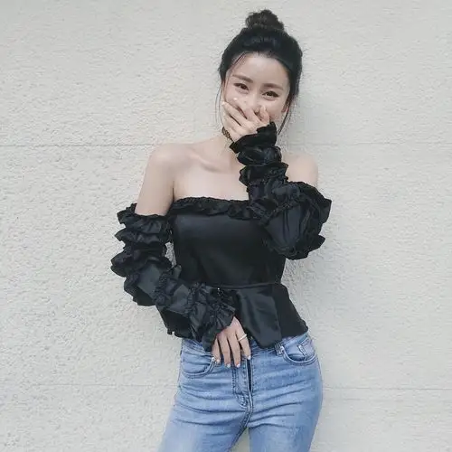 夏季小心机锁骨甜美性感高腰木耳边一字肩抹胸漏肩露肩长袖上衣女