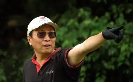 图文青少年对抗赛经典表情中信银行行长陈小宪