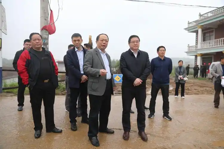 王刚赴茗山乡陈贵镇调研乡村振兴工作