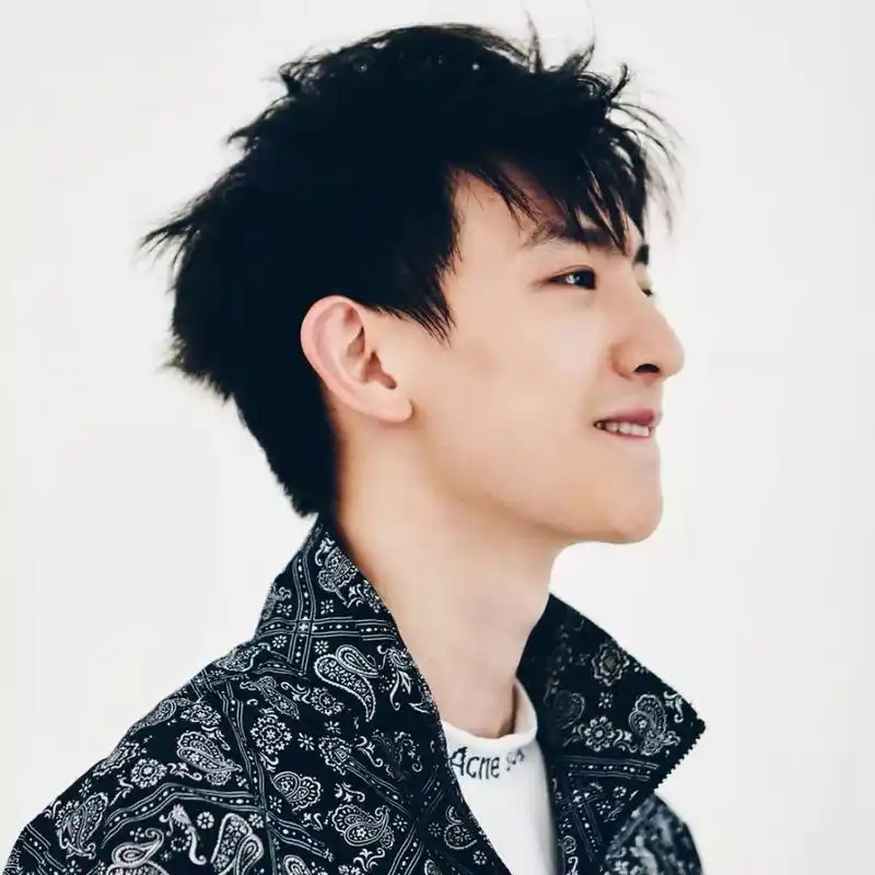 这15款小哥哥男生发型,留了会变帅气