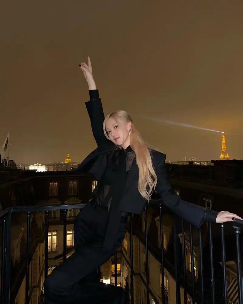 rose更新06今日份巴黎女孩0606高清壁纸图