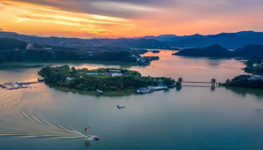 冬季可以去安康这7个地方游玩,看看你知道几个?