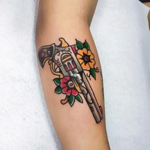 简阳  #纹身分享  #纹身  #oldschool纹身  #手枪  #小清新