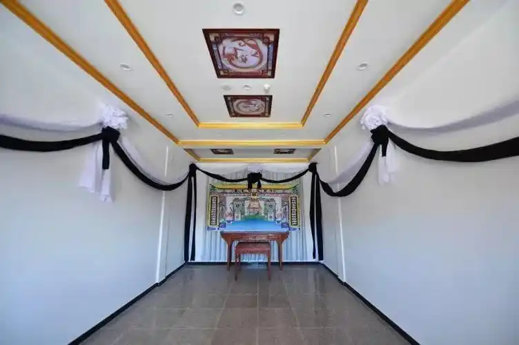 古山镇镇联建骨灰堂在永康市,李三荣一行在当地民政局的陪同下,先后