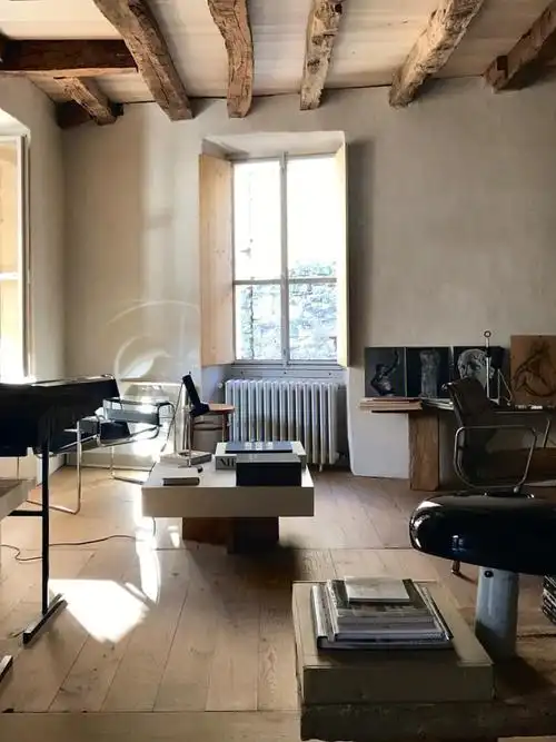 位于法国南部的建筑设计师工作室太爱这种沉静的木色调了#装修灵感库