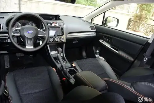 【斯巴鲁xv2015款2.0i 特装运动版内饰汽车图片-汽车图片大全】-易车