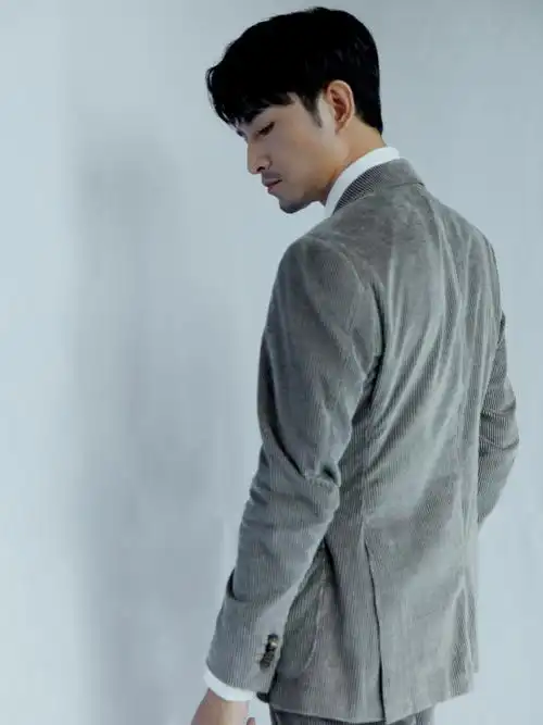 张晓晨官宣签约萌样影视