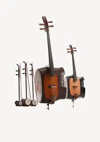 (左起) 高胡,中胡,二胡,低音革胡,革胡