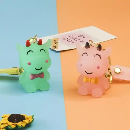 卡通笑脸牛钥匙扣情侣款挂件小公仔汽车钥匙链学生书包挂饰小礼品