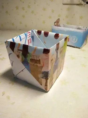 手工折纸牛角做笔筒