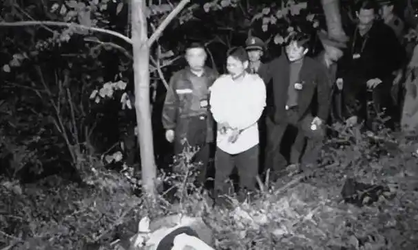 山西恶魔党成喜,建造地下宫殿,囚禁妙龄少女当妃子