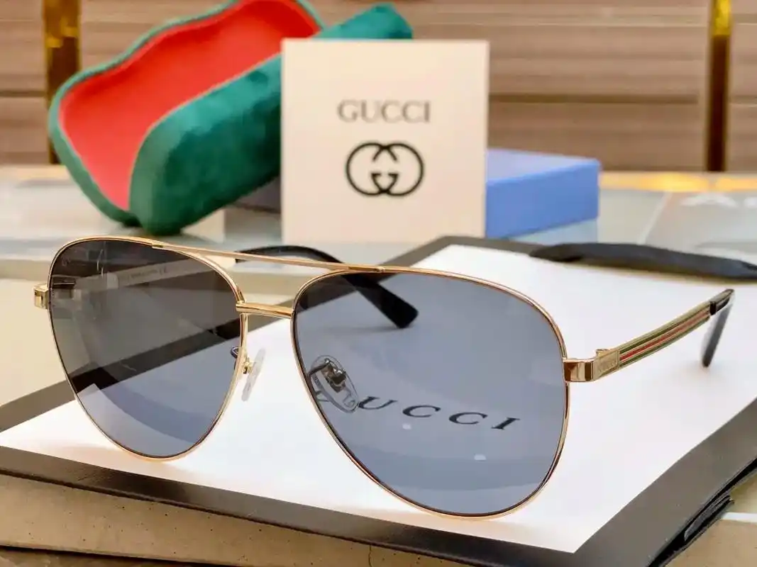 【gucci】古驰 新款太阳镜  时尚复古百搭范十足蛤蟆镜  - 抖音