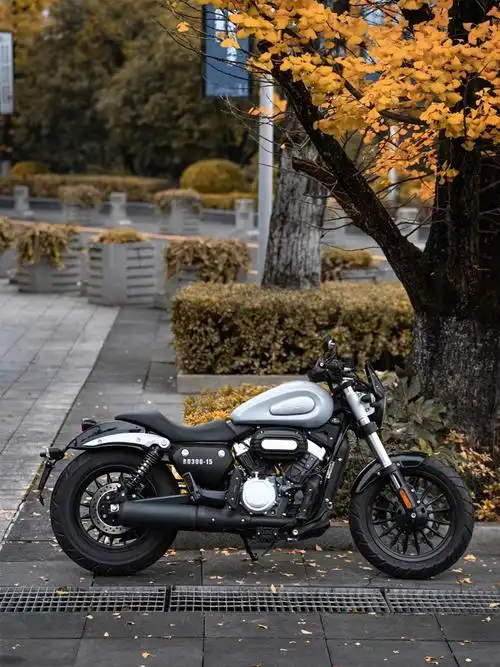 奔达金吉拉300哈雷复古摩托车