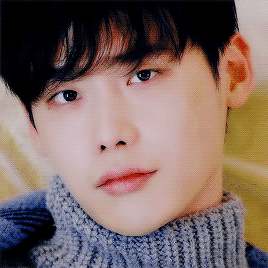 帅男眼神耍酷时尚gif动图_动态图_表情包下载_soogif