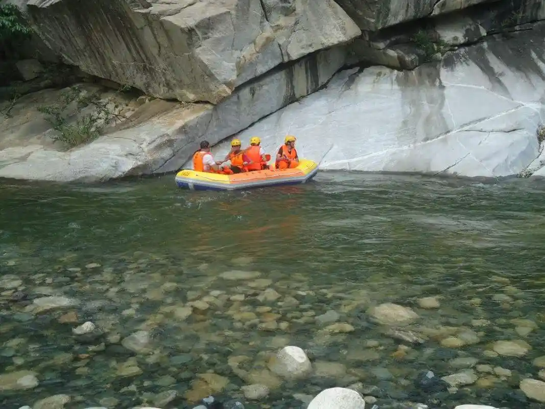 p>宝天曼峡谷漂流景区位于 a target="_blank" href="/item/中国优秀