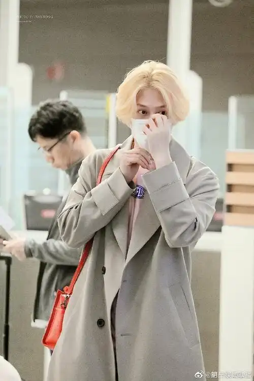 金希澈机场#金发金希澈机场图,好好看98大家觉得状态怎么样?