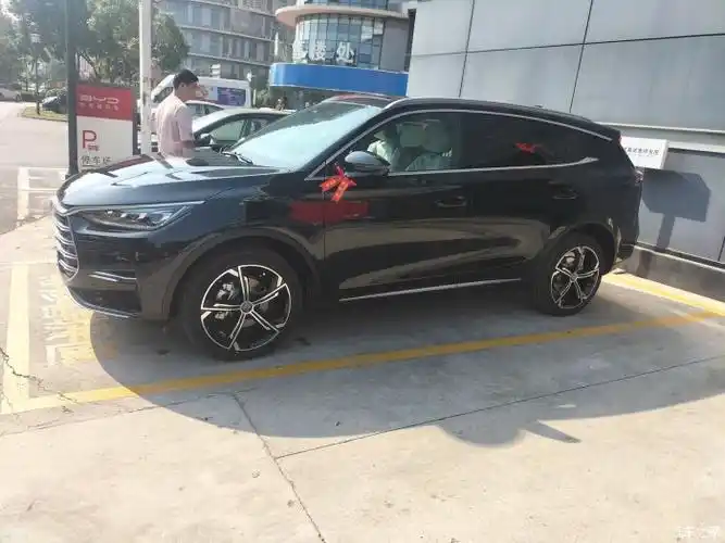 比亚迪新能源唐dmi