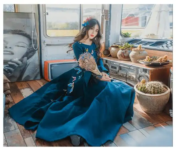 原创洋装公主民国复古喇叭袖少女文艺表演宴会礼服毛呢连衣裙长裙