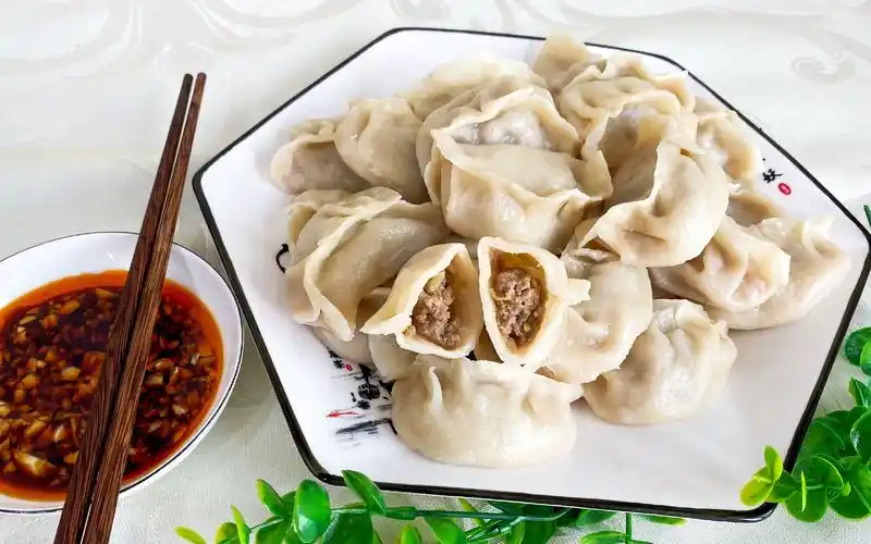 牛肉馅蒸饺要想做的好吃和馅是关键做对了味道鲜美肉嫩多汁