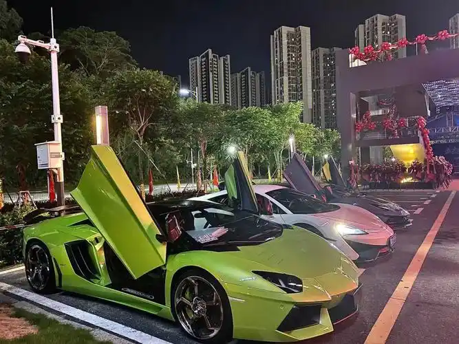 兰博基尼敞篷大牛深圳